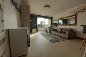 Studio 200 meters from the main beach